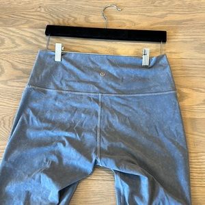 Lululemon limited addition grey-cloud wunder unders